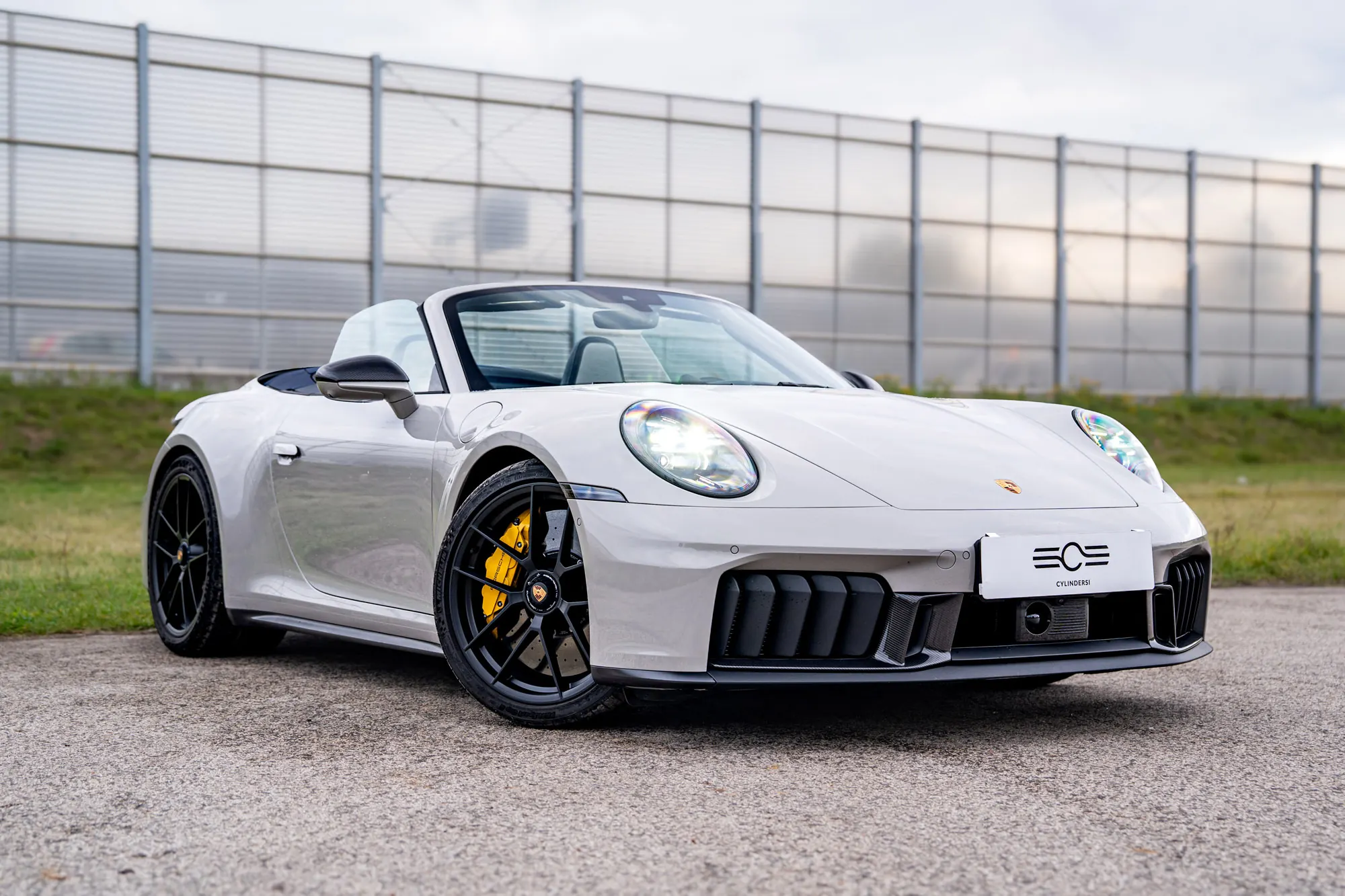 Porsche 911 Carrera 4 GTS Cabrio — zdjęcie 1