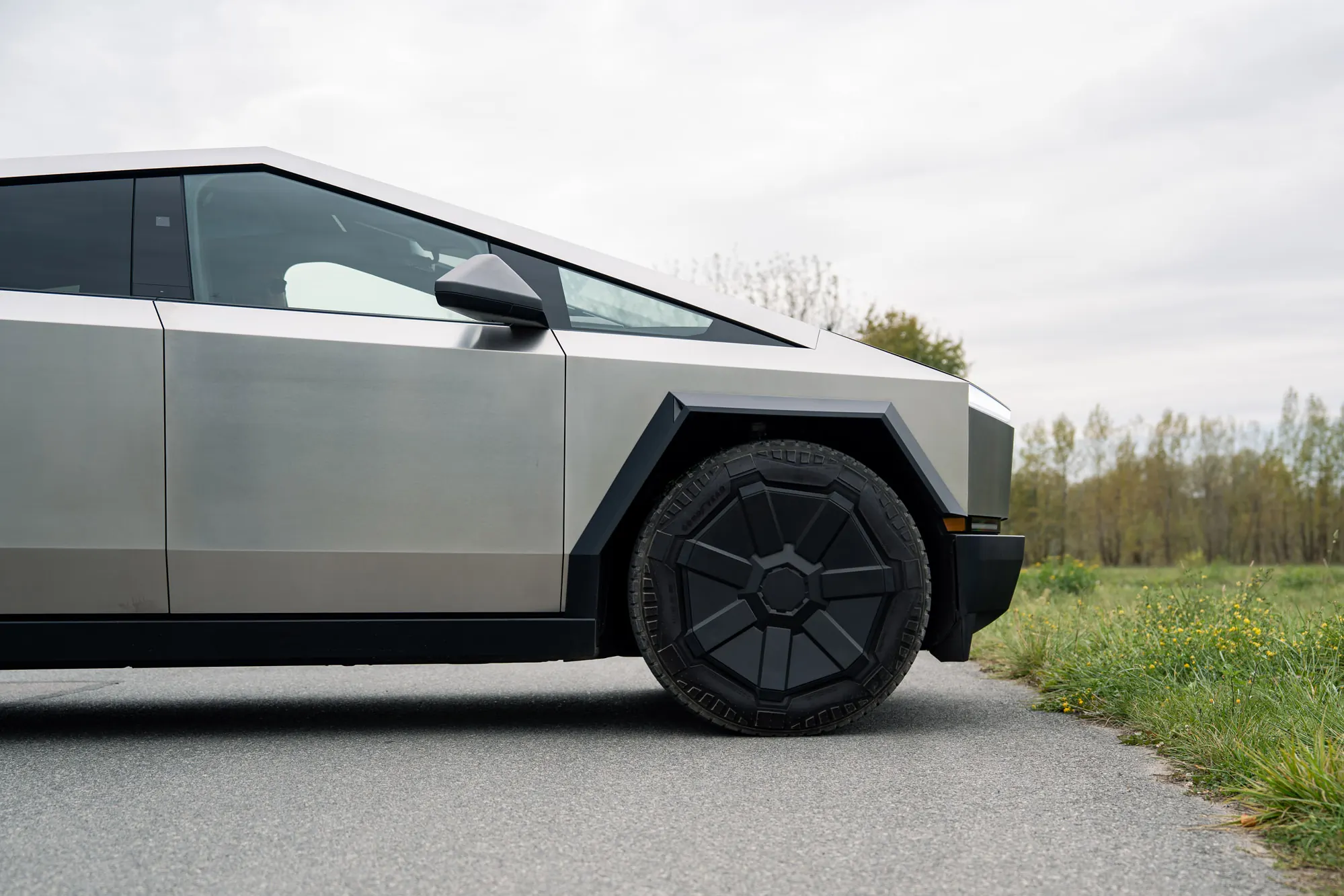 Tesla Cybertruck — zdjęcie 4